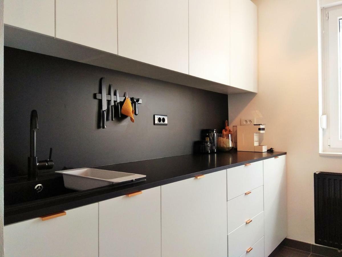 Poet'S Street Apartment Загреб Екстериор снимка